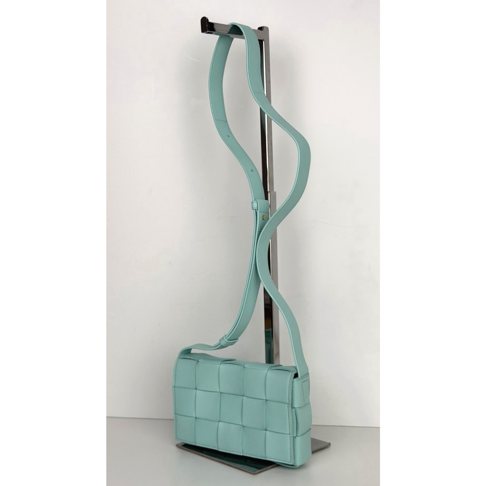 Bottega Veneta Intrecciato Cassette Shoulder Bag Small in Spearmint Leather